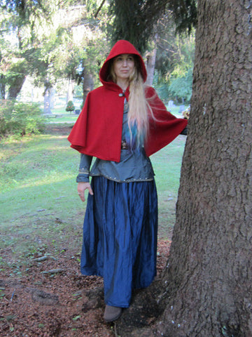 Hooded Capelet